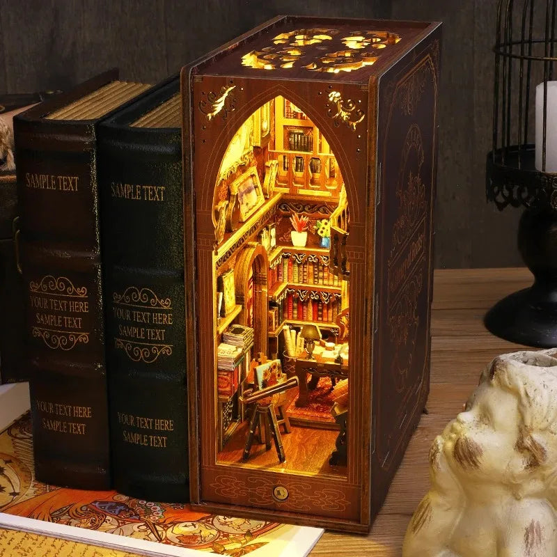 Maison miniature à assembler – Décoration pour bibliothèque
