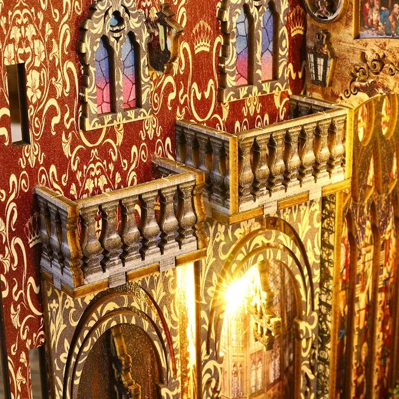 Maison miniature à assembler – Décoration pour bibliothèque