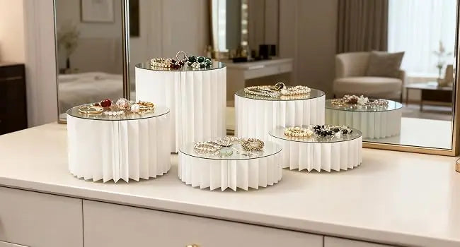 Lot de 5 présentoirs blancs pour buffet et décoration